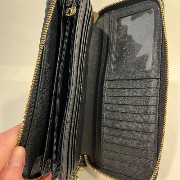 Michael Kors Large Continental Wristlet - Picture 2 of 3